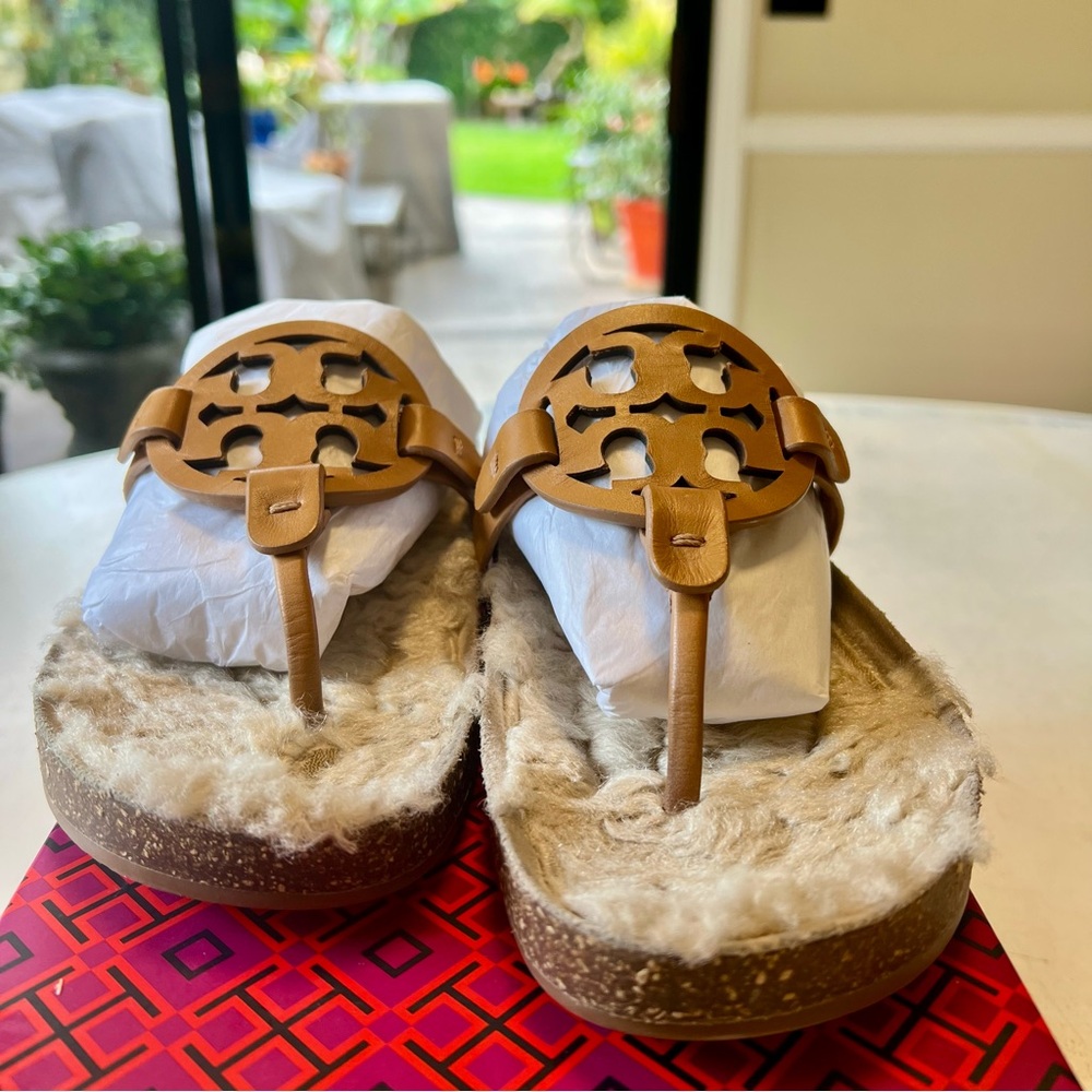 Tory Burch Miller Cloud Shearling - Picture 2 of 8